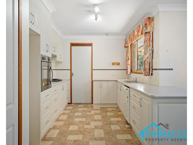 10 Tarrant Cl, Picton NSW 2571