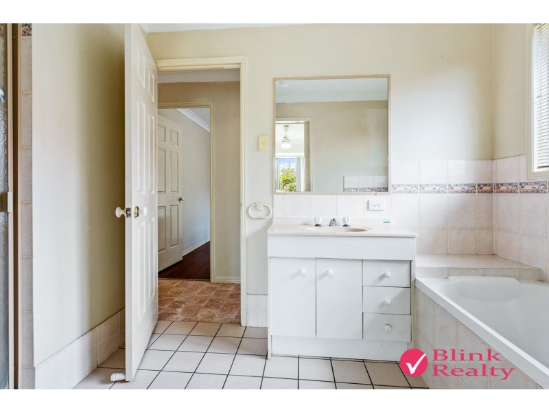 2 Geaney Boulevard, Crestmead QLD 4132