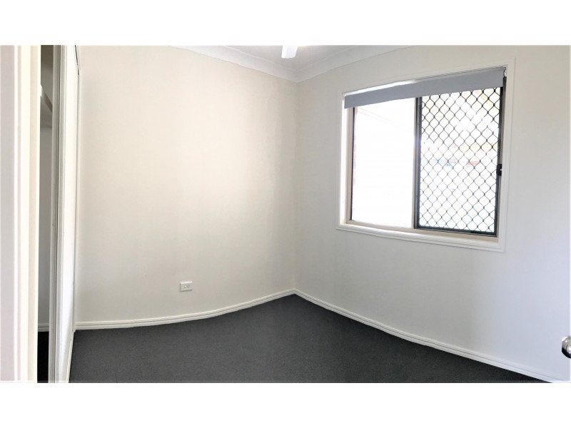 18 Robert South Drive, Crestmead QLD 4132