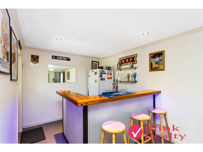 16 Coachwood St, Crestmead QLD 4132