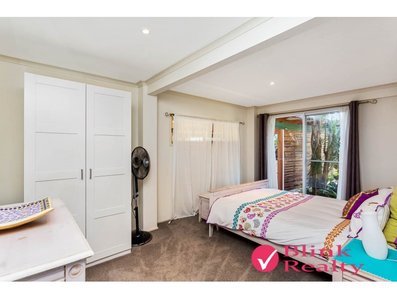 16 Coachwood St, Crestmead QLD 4132