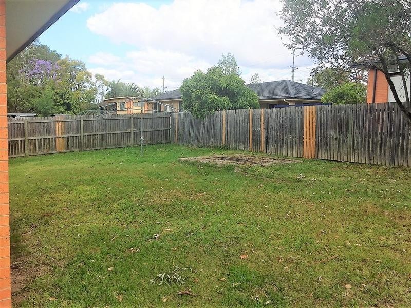 28 Bannerman Street, Riverview QLD 4303