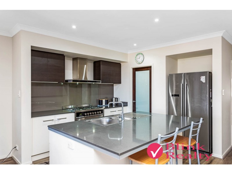 113 SUMMERVIEW AVENUE, Yarrabilba QLD 4207