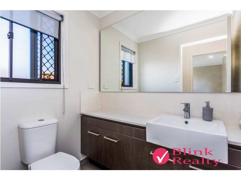 113 SUMMERVIEW AVENUE, Yarrabilba QLD 4207