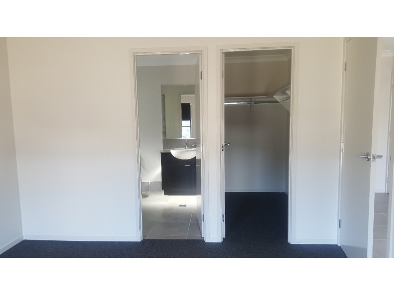 46 Killara Boulevard, Logan Reserve QLD 4133