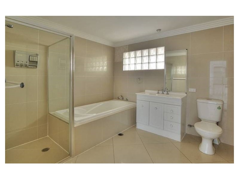 50 LIMERICK DRIVE, Crestmead QLD 4132