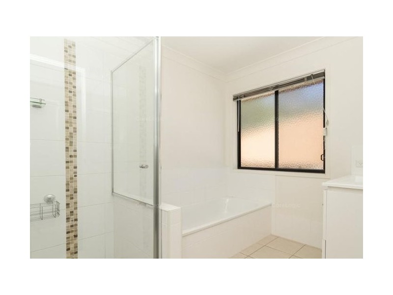 22 MOSSMAN PARADE, Waterford QLD 4133