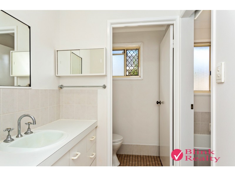 16 STAYDAR CRESCENT, Meadowbrook QLD 4131