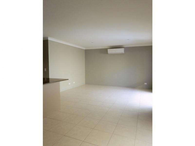 24 Mount Huntley Street, Park Ridge QLD 4125