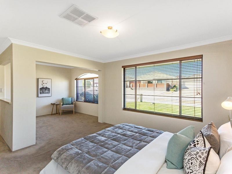 20 Wyatt Road, Hocking WA 6065