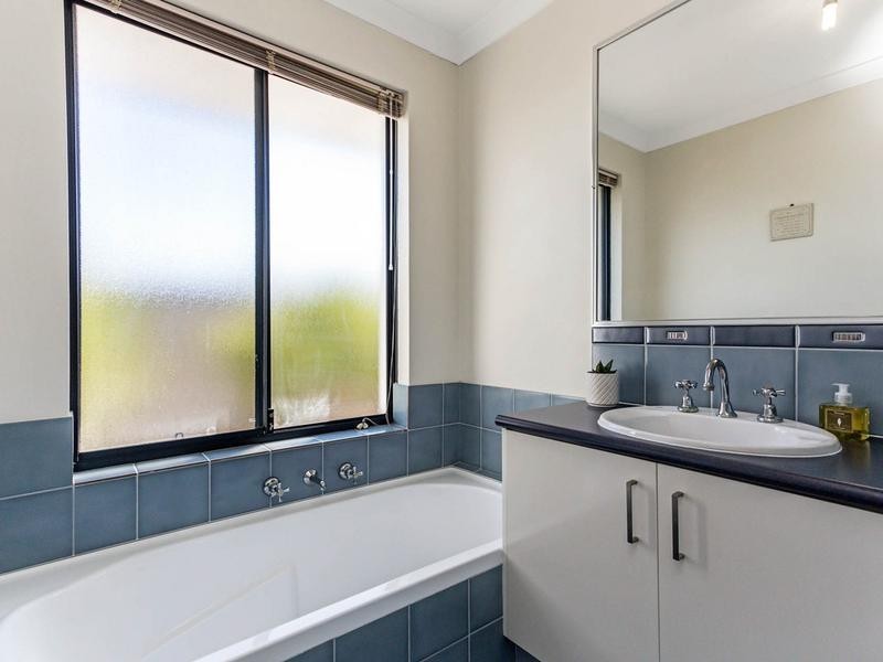 20 Wyatt Road, Hocking WA 6065