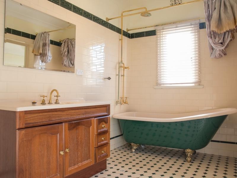 24 Teague Street, Victoria Park WA 6100