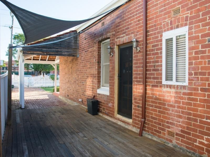 24 Teague Street, Victoria Park WA 6100