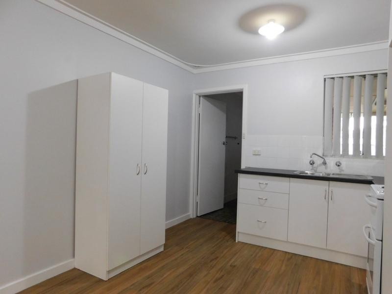 14B Ochiltree Way, Kardinya WA 6163