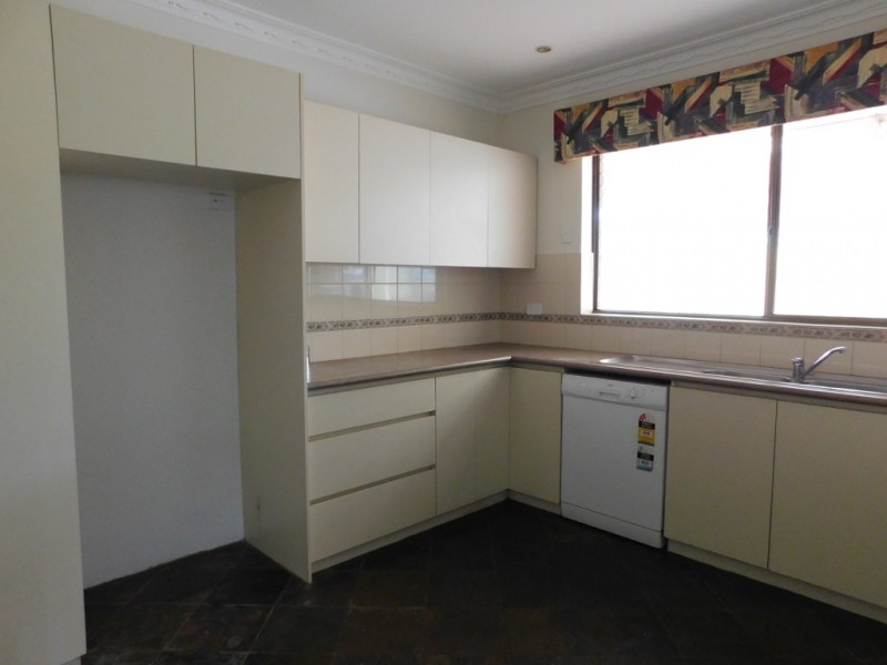 21 Sparrow Way, Spearwood WA 6163