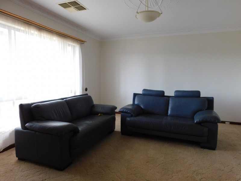 21 Sparrow Way, Spearwood WA 6163