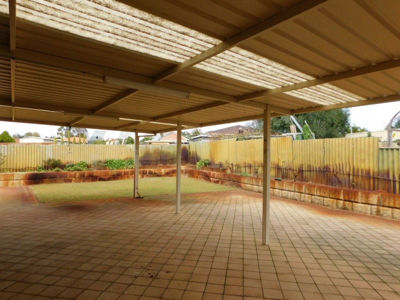 21 Sparrow Way, Spearwood WA 6163