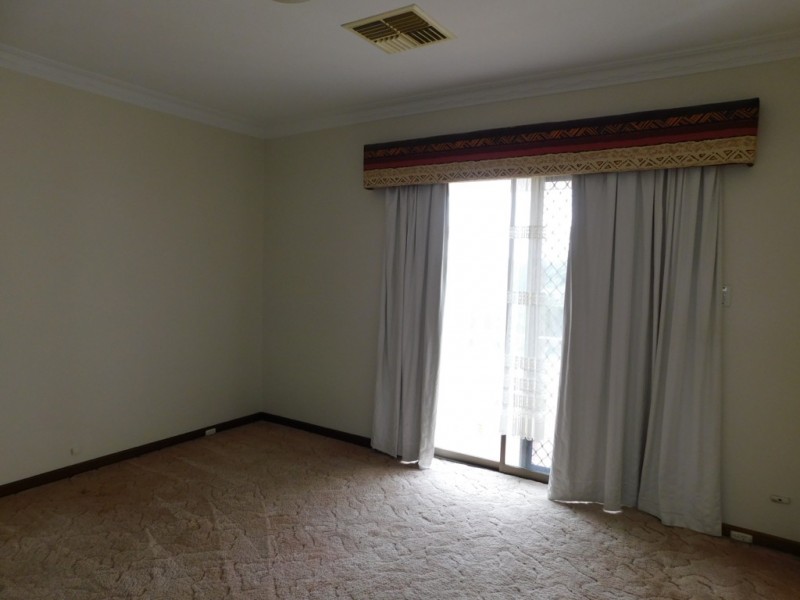 21 Sparrow Way, Spearwood WA 6163