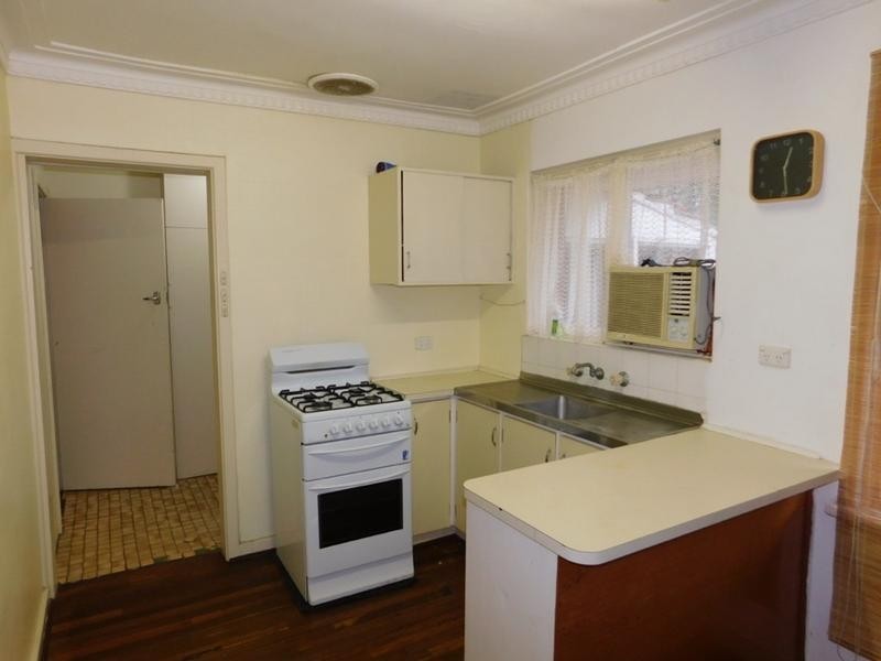 112 Clontarf Road, Hamilton Hill WA 6163