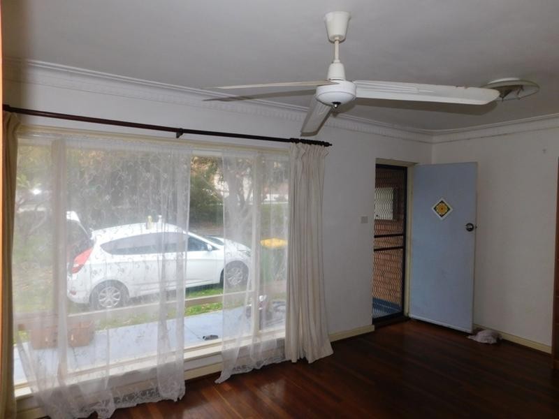 112 Clontarf Road, Hamilton Hill WA 6163