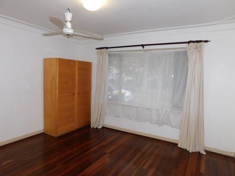 112 Clontarf Road, Hamilton Hill WA 6163