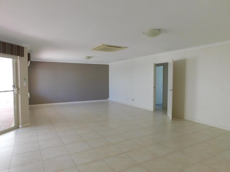 16 Giudice Way, Yangebup WA 6164