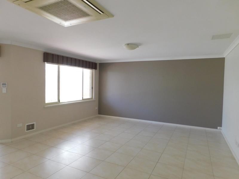 16 Giudice Way, Yangebup WA 6164