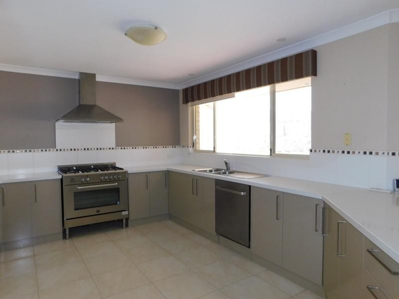 16 Giudice Way, Yangebup WA 6164