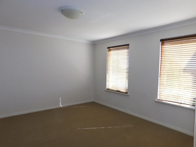 16 Giudice Way, Yangebup WA 6164