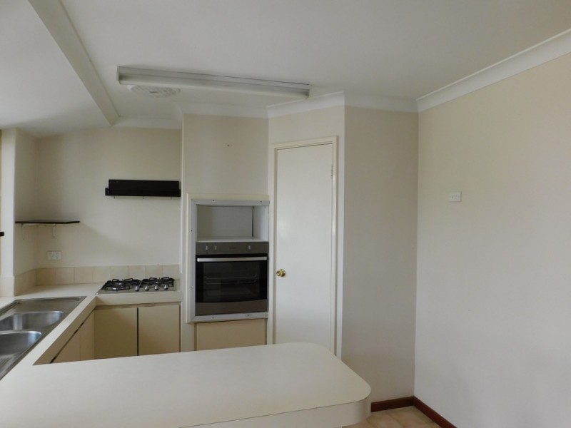 10 Farrington Road, Leeming WA 6149