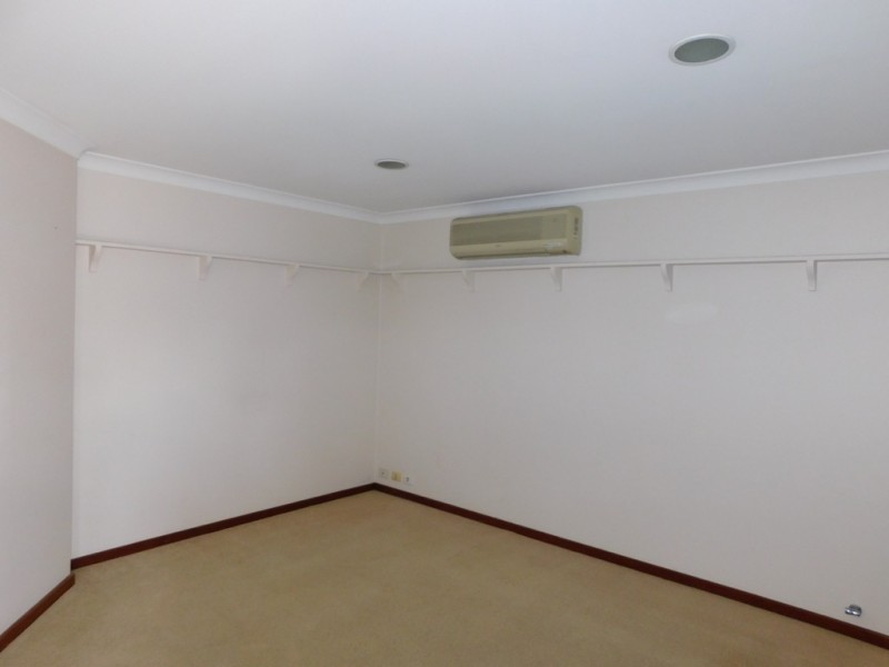 10 Farrington Road, Leeming WA 6149