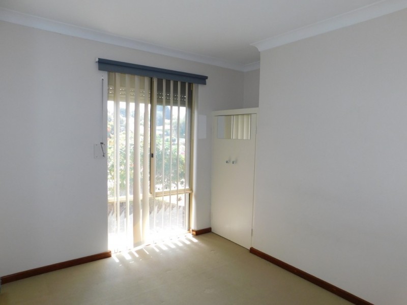 10 Farrington Road, Leeming WA 6149