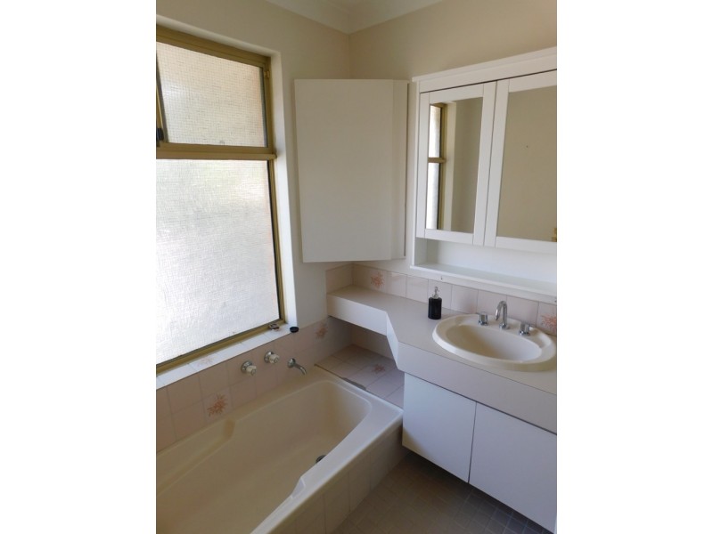 10 Farrington Road, Leeming WA 6149