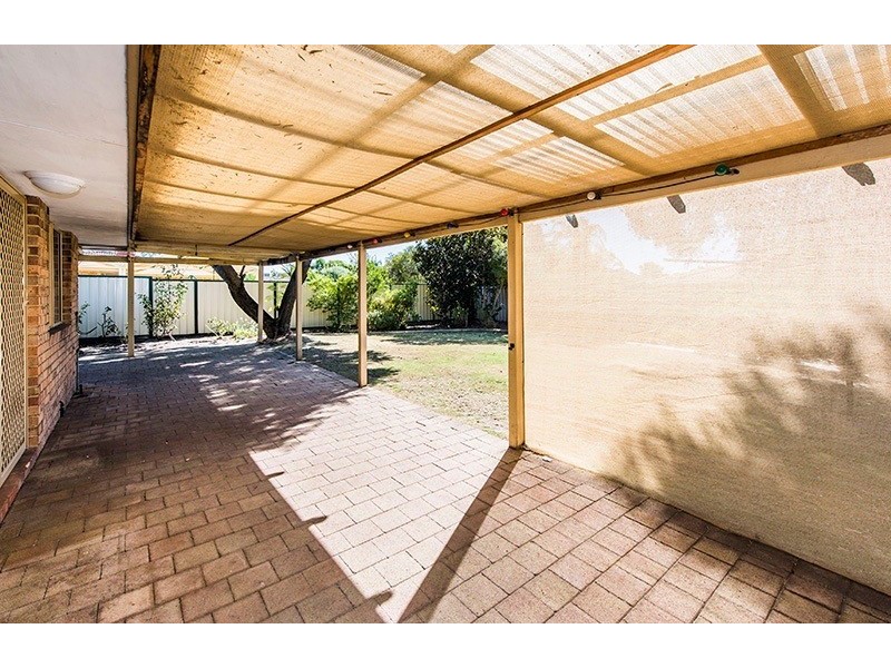 13 Challenger Drive, Thornlie WA 6108