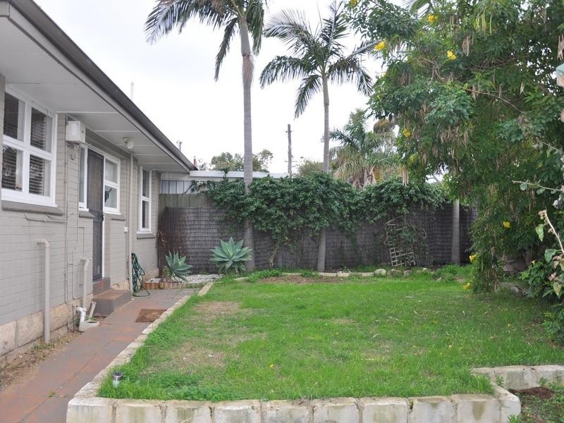 4 Kerry Street, Hamilton Hill WA 6163