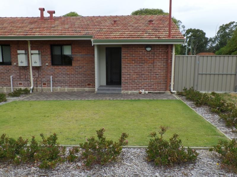 15B Bromley Road, Hilton WA 6163