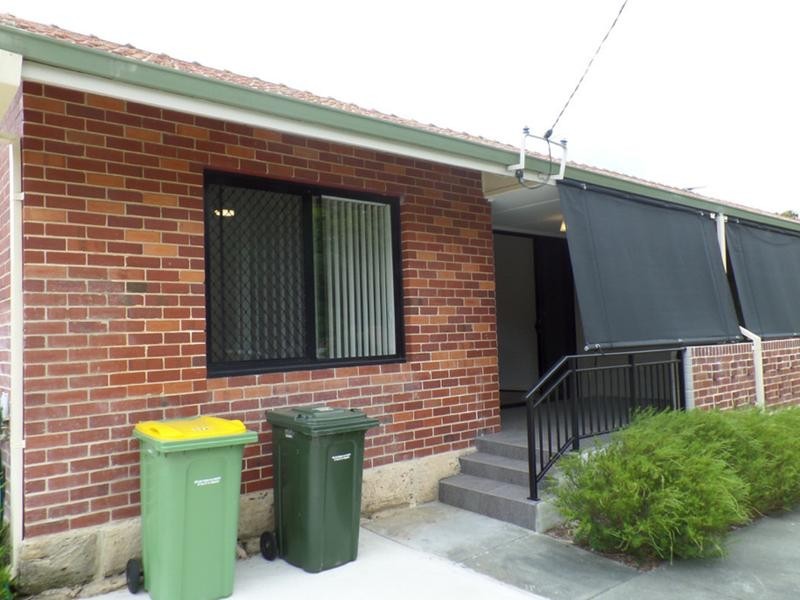 15B Bromley Road, Hilton WA 6163