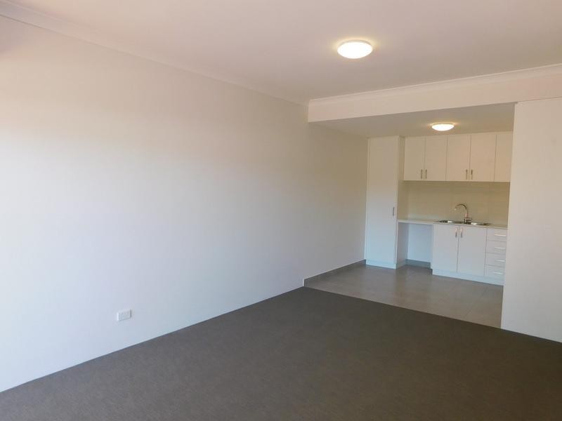 2/7 Juliet Road, Coolbellup WA 6163