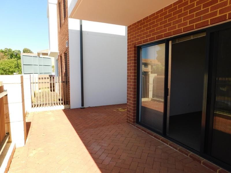 2/7 Juliet Road, Coolbellup WA 6163