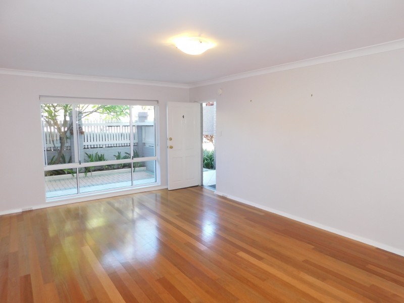 4/140 MELVILLE PARADE, Como WA 6152