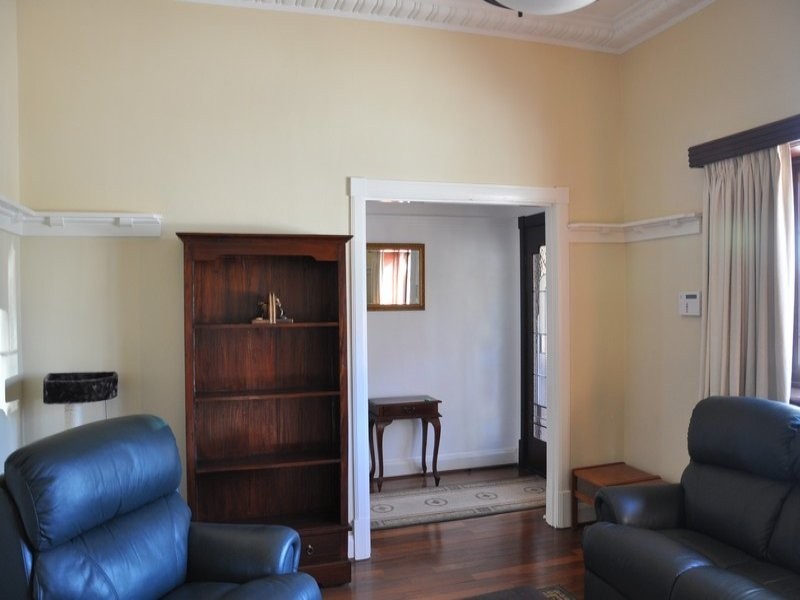 241 South Street, Beaconsfield WA 6162