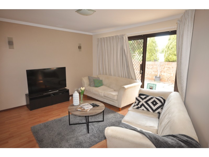 1/45 Park Street, Como WA 6152