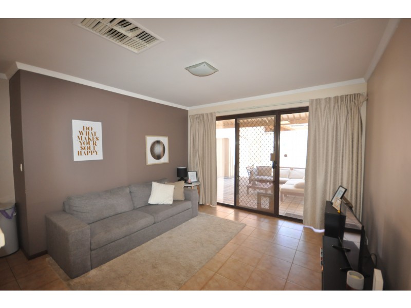 1/45 Park Street, Como WA 6152