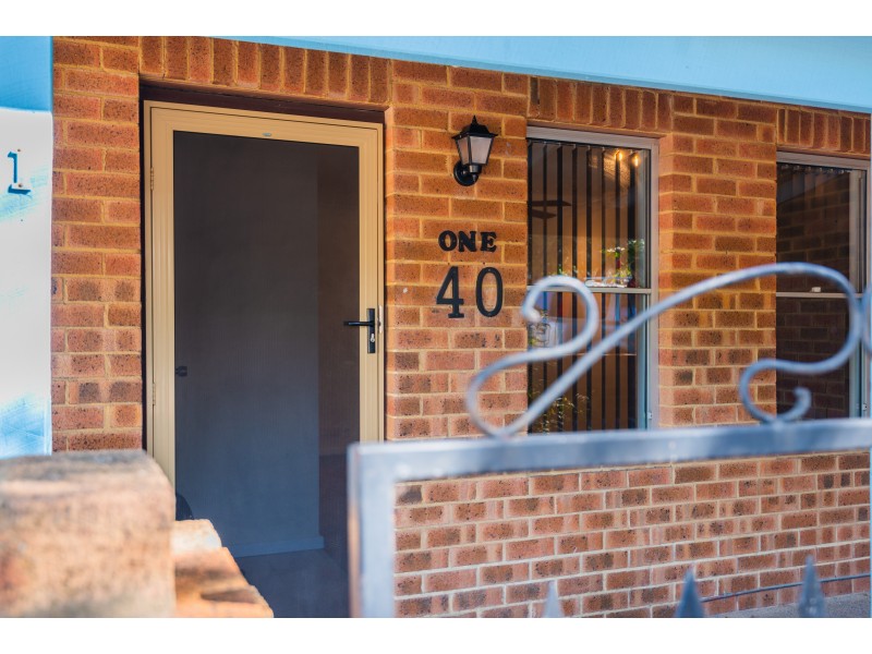 1/40-42 THOMPSON ROAD, North Fremantle WA 6159