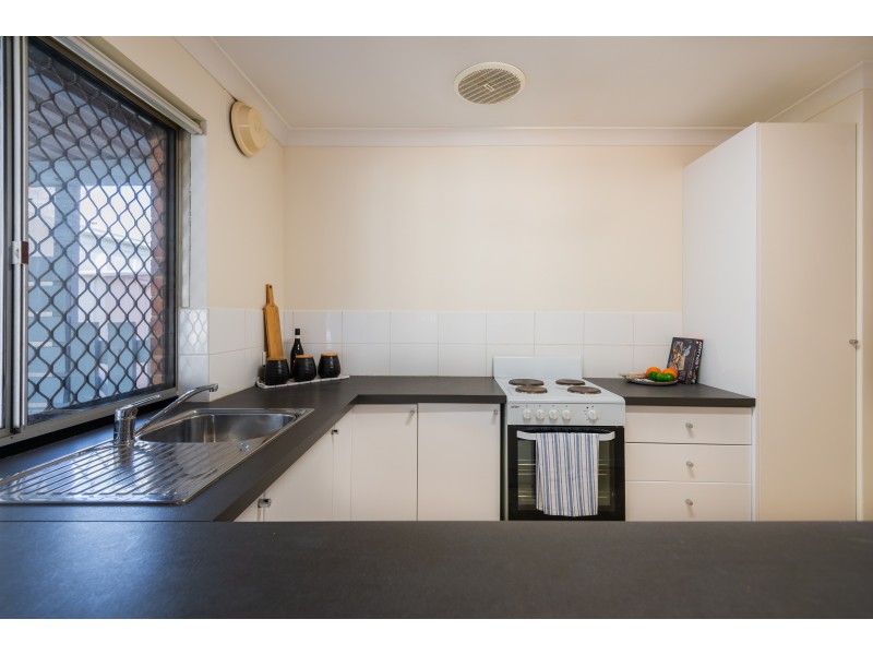 1/40-42 THOMPSON ROAD, North Fremantle WA 6159