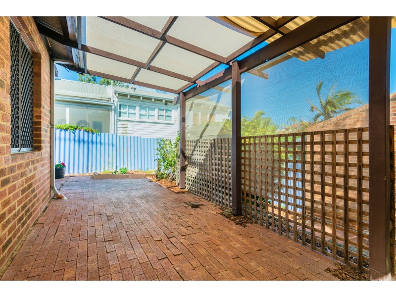 1/40-42 THOMPSON ROAD, North Fremantle WA 6159