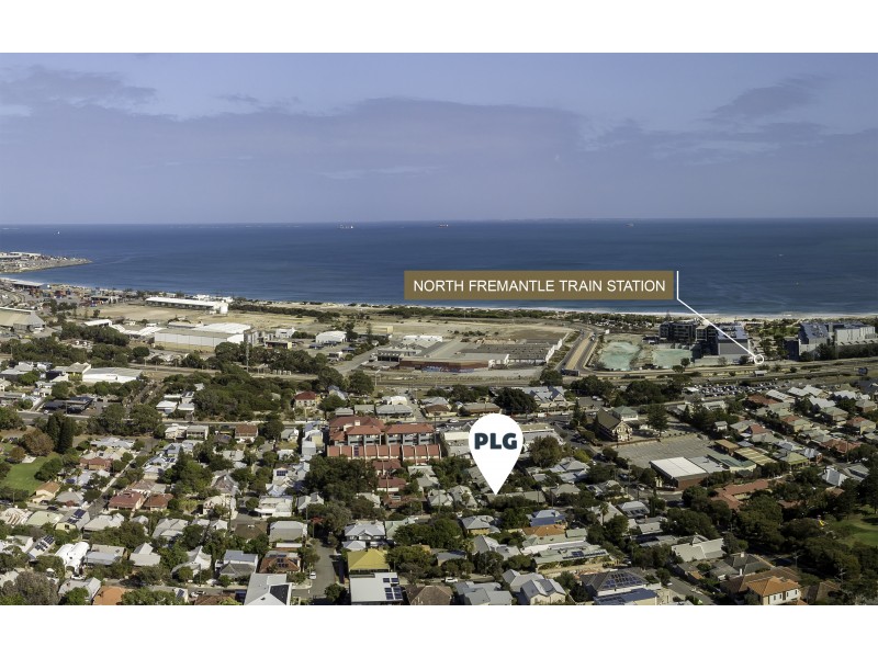 1/40-42 THOMPSON ROAD, North Fremantle WA 6159