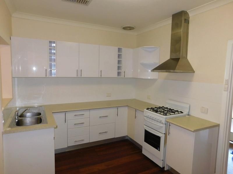 29 Lee Avenue, Hilton WA 6163