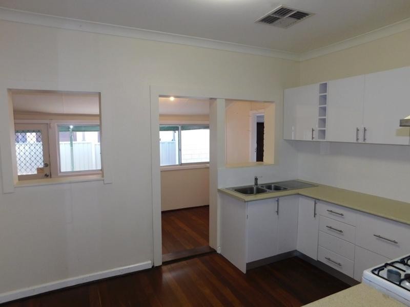 29 Lee Avenue, Hilton WA 6163