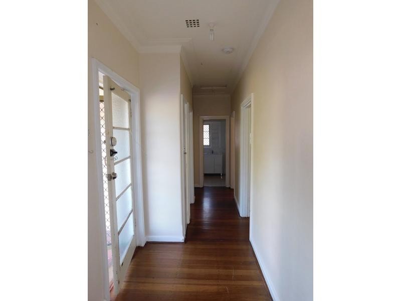 29 Lee Avenue, Hilton WA 6163